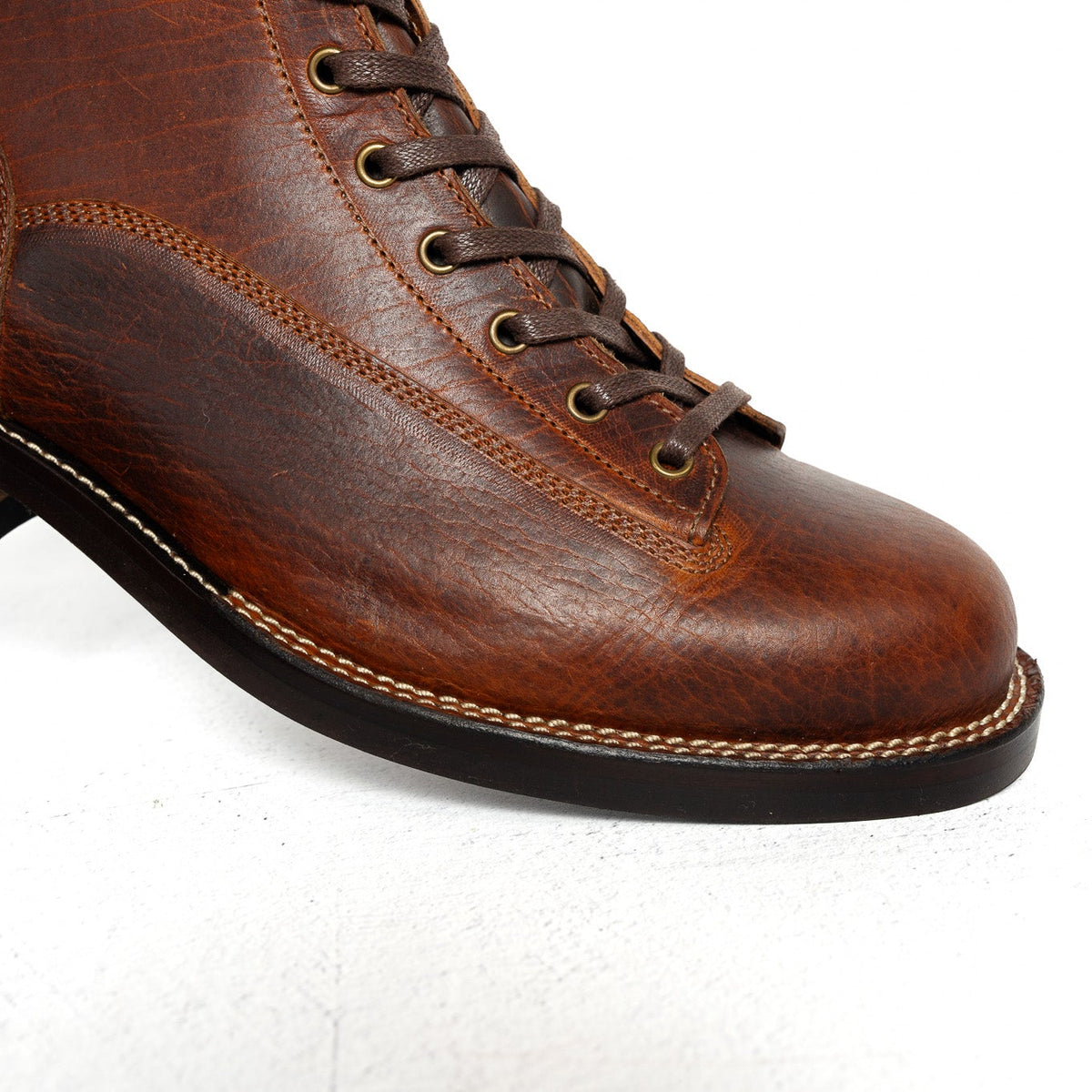 Carver - Cognac Burnt Chip Tan Bison