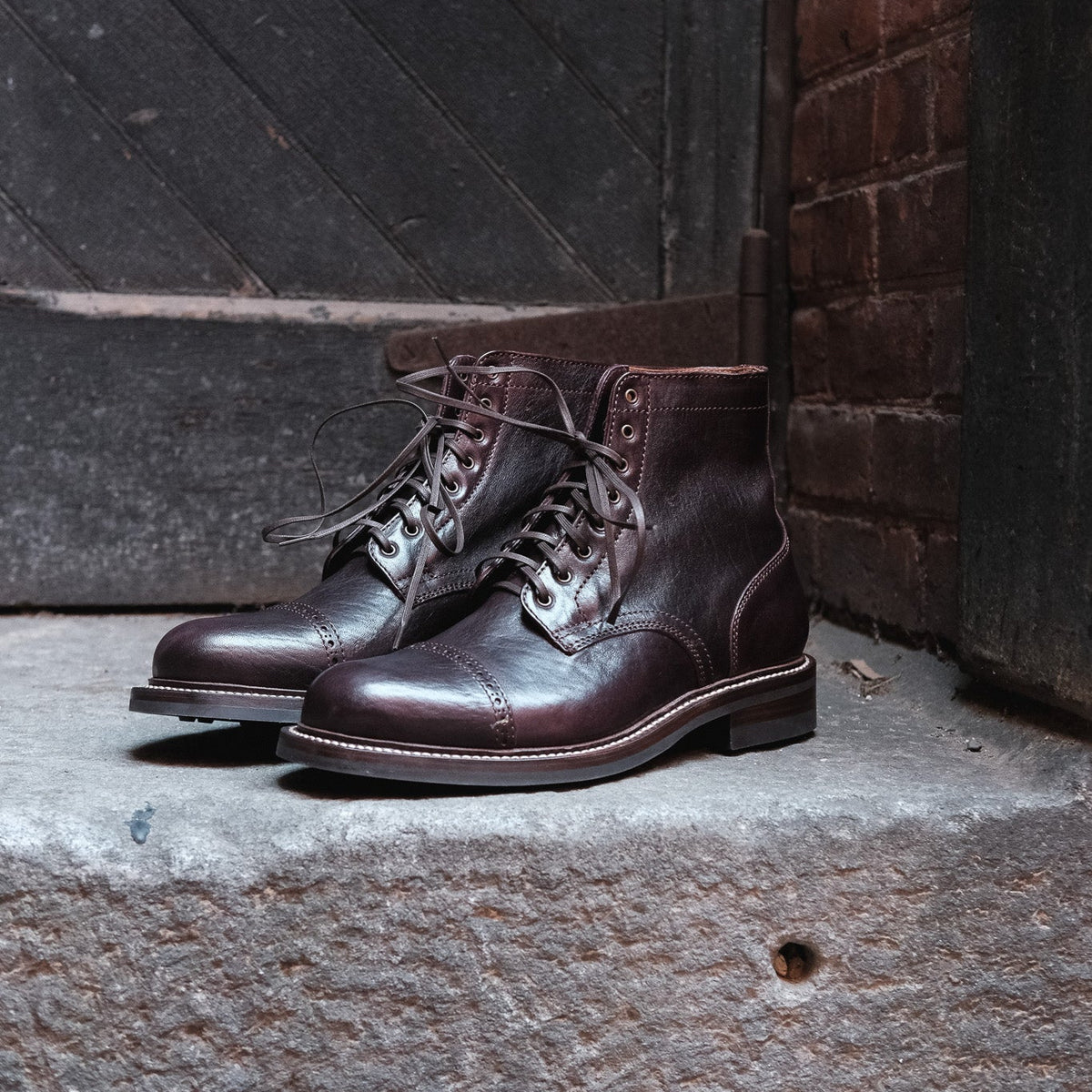 Foxhall - Burgundy Aspen Horsefront