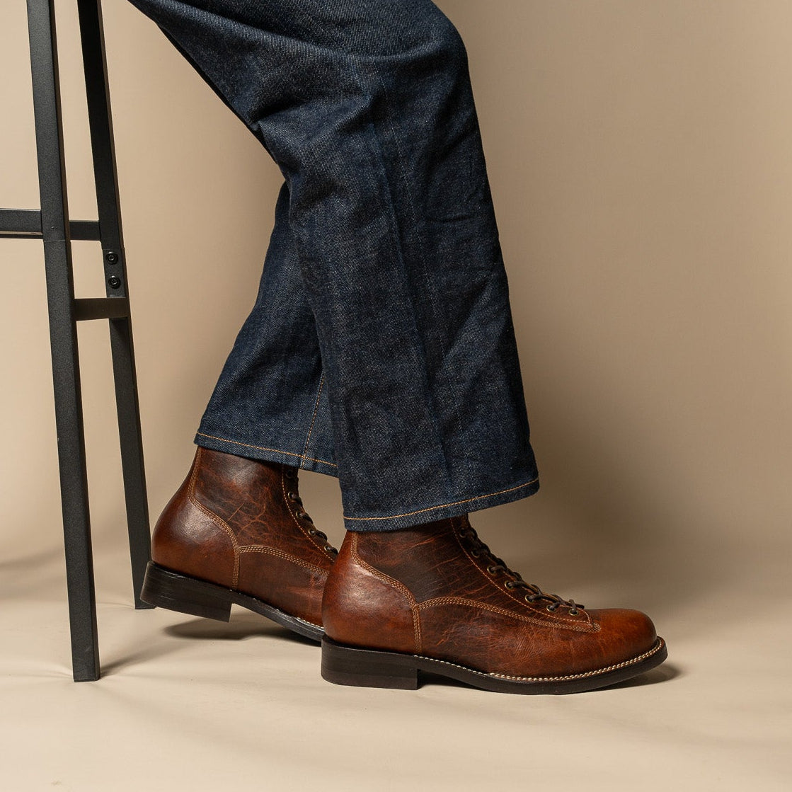 Carver - Cognac Burnt Chip Tan Bison