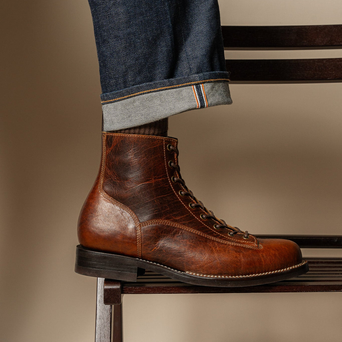 Carver - Cognac Burnt Chip Tan Bison