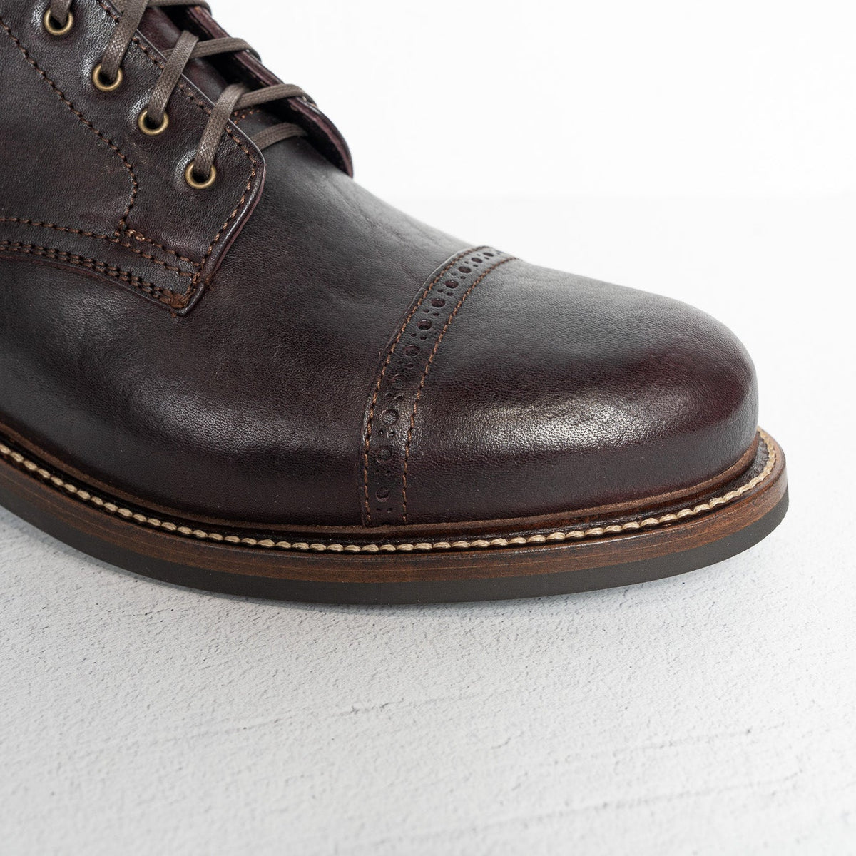 Foxhall - Burgundy Aspen Horsefront